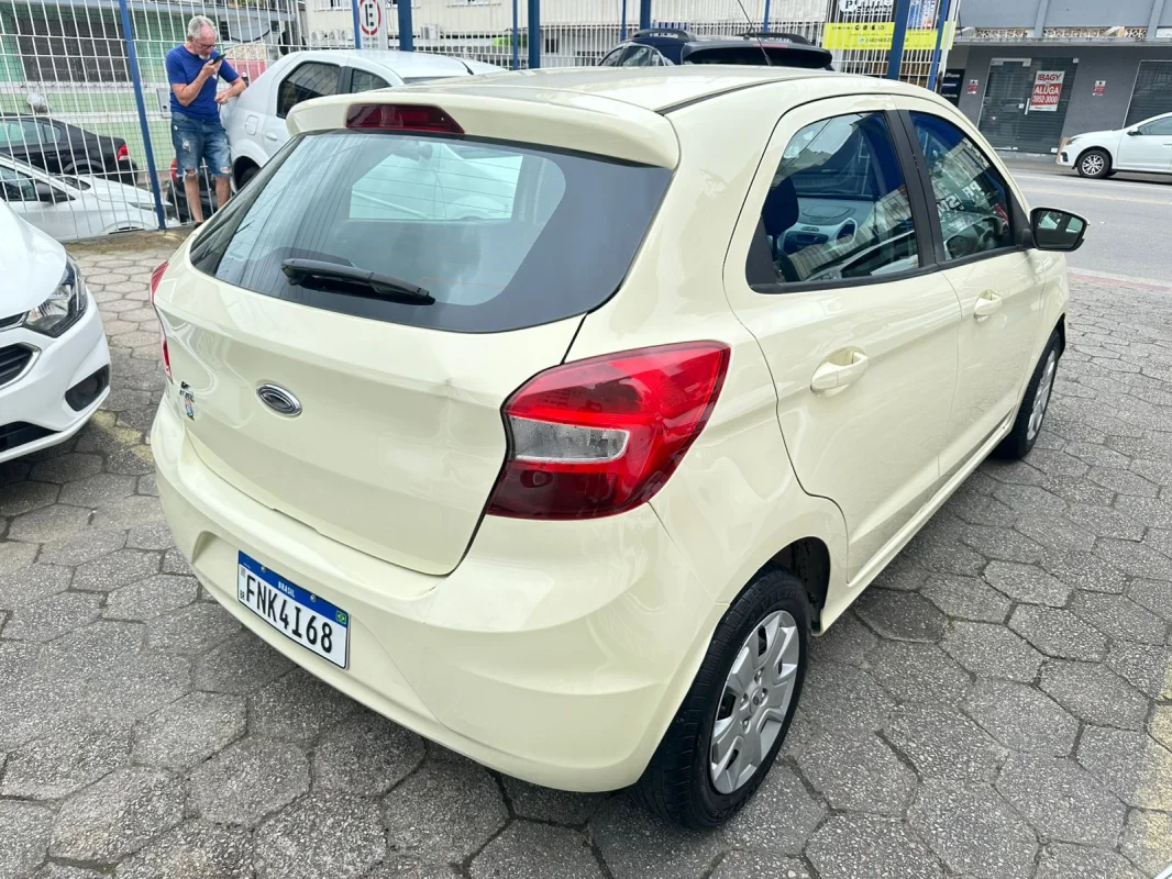 Ka 1.0 SE/SE Plus TiVCT Flex 5p 2014 - Imagem 3