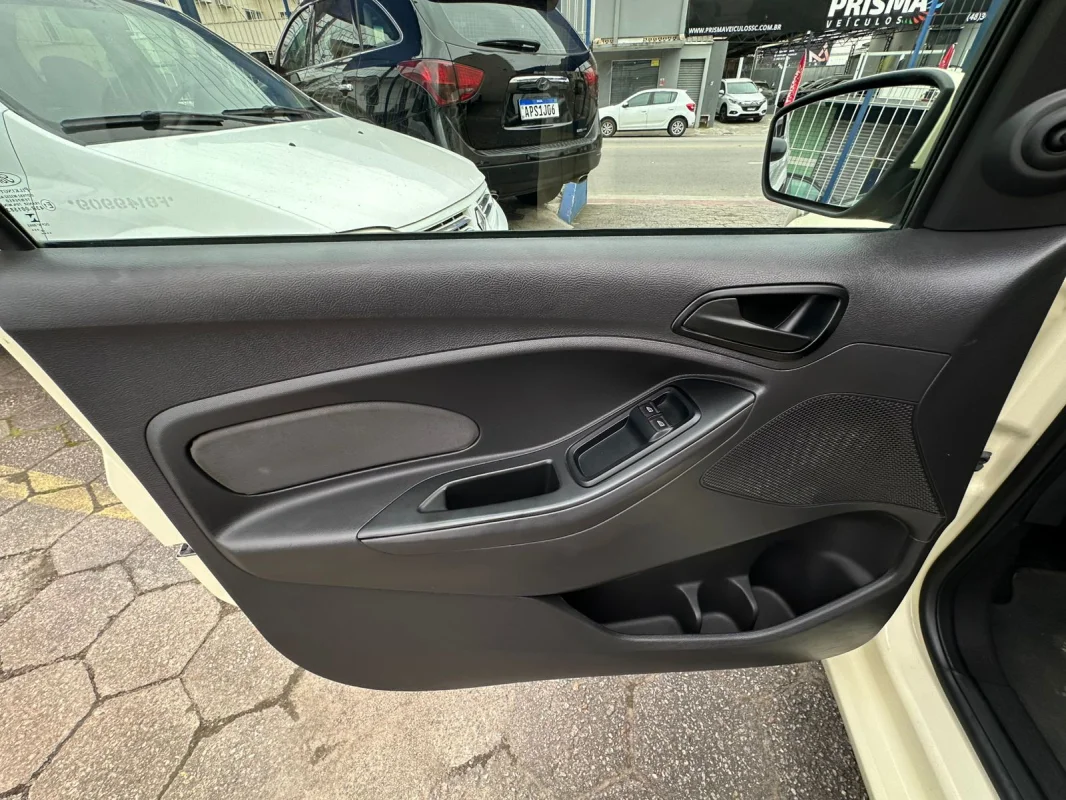 Ka 1.0 SE/SE Plus TiVCT Flex 5p 2014 - Imagem 15