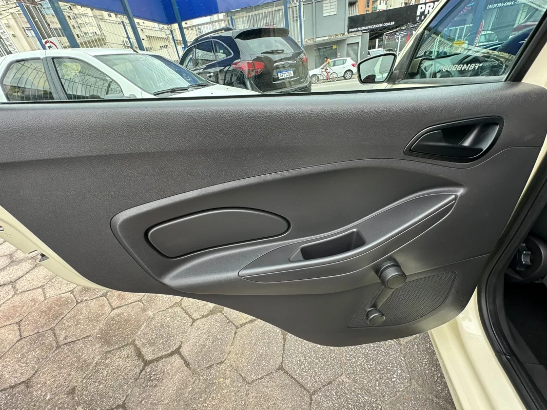 Ka 1.0 SE/SE Plus TiVCT Flex 5p 2014 - Imagem 16