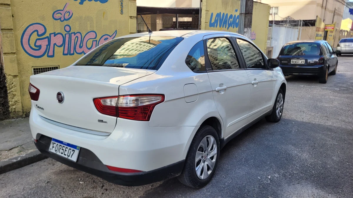 Grand Siena TetraFuel 1.4 Completo GNV 2016 - Imagem 5