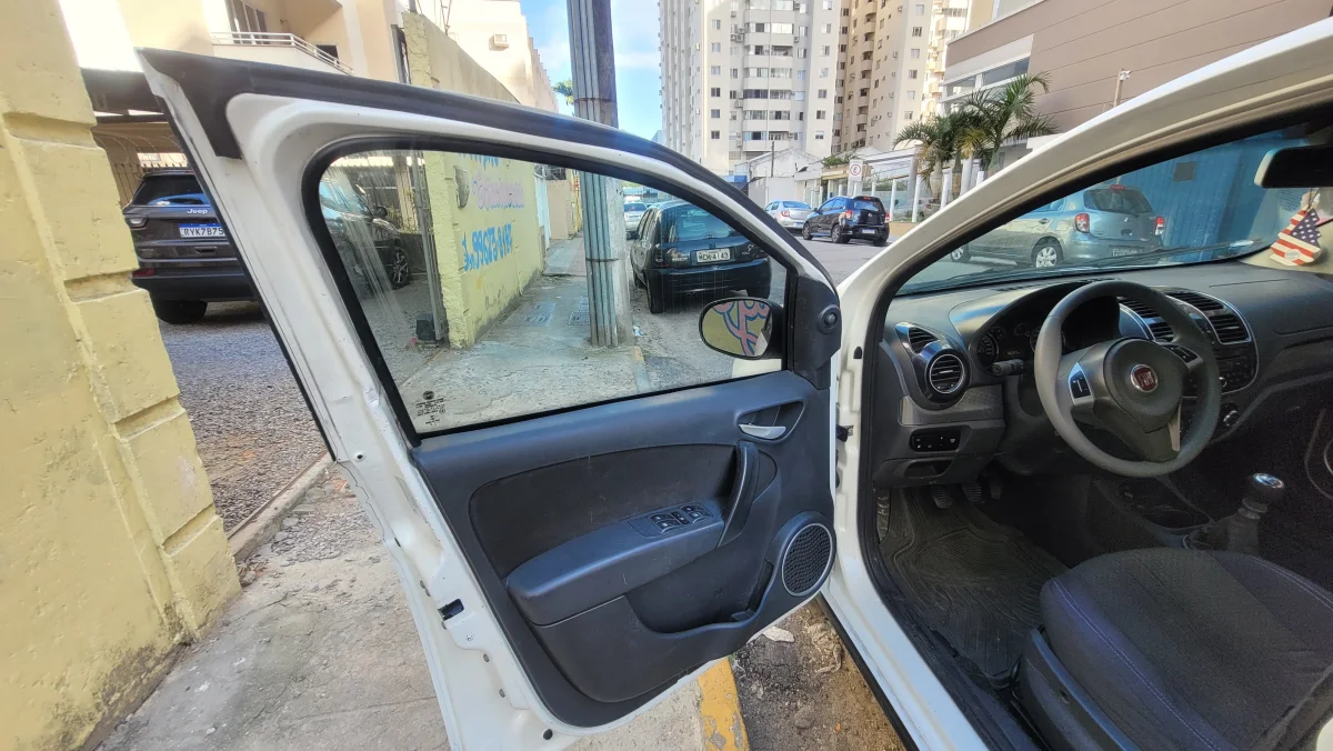 Grand Siena TetraFuel 1.4 Completo GNV 2016 - Imagem 11