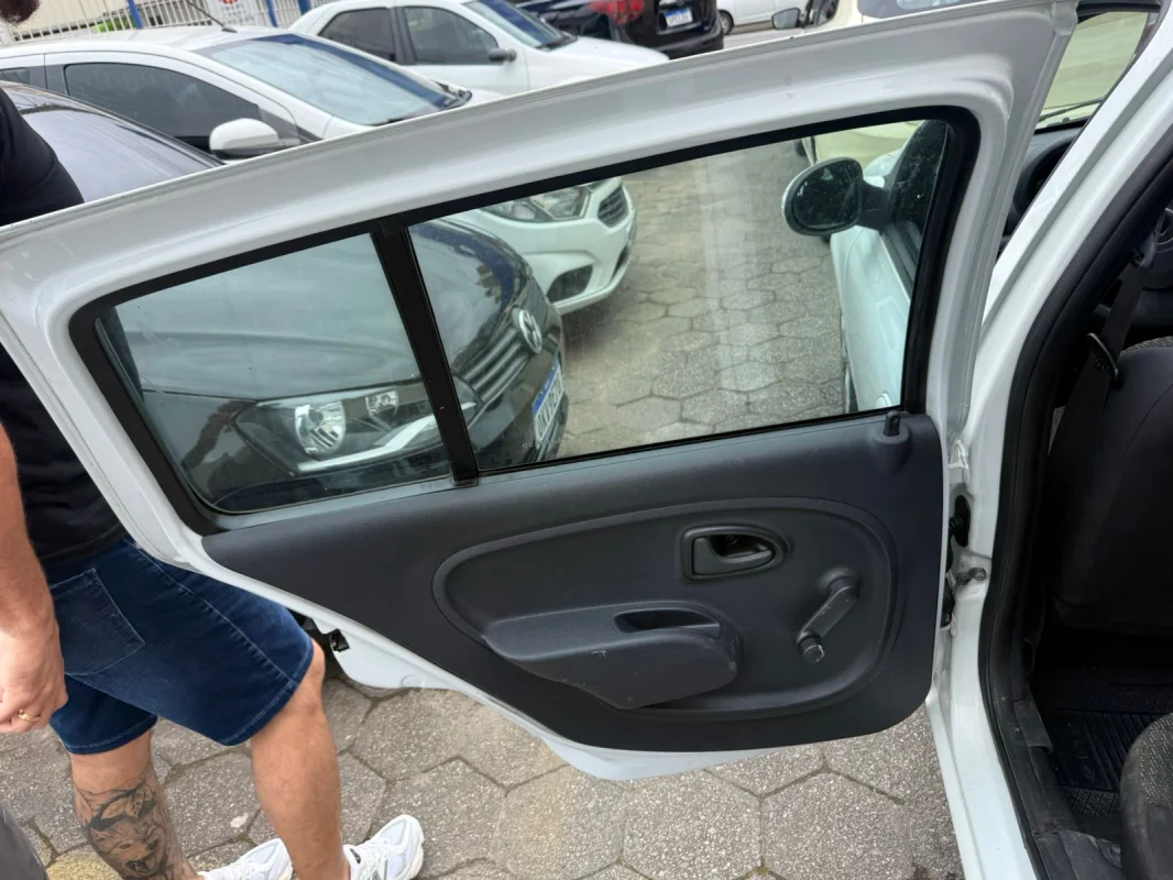 Clio Expression 1.0 Mec. Completo GNV 2014 - Imagem 10