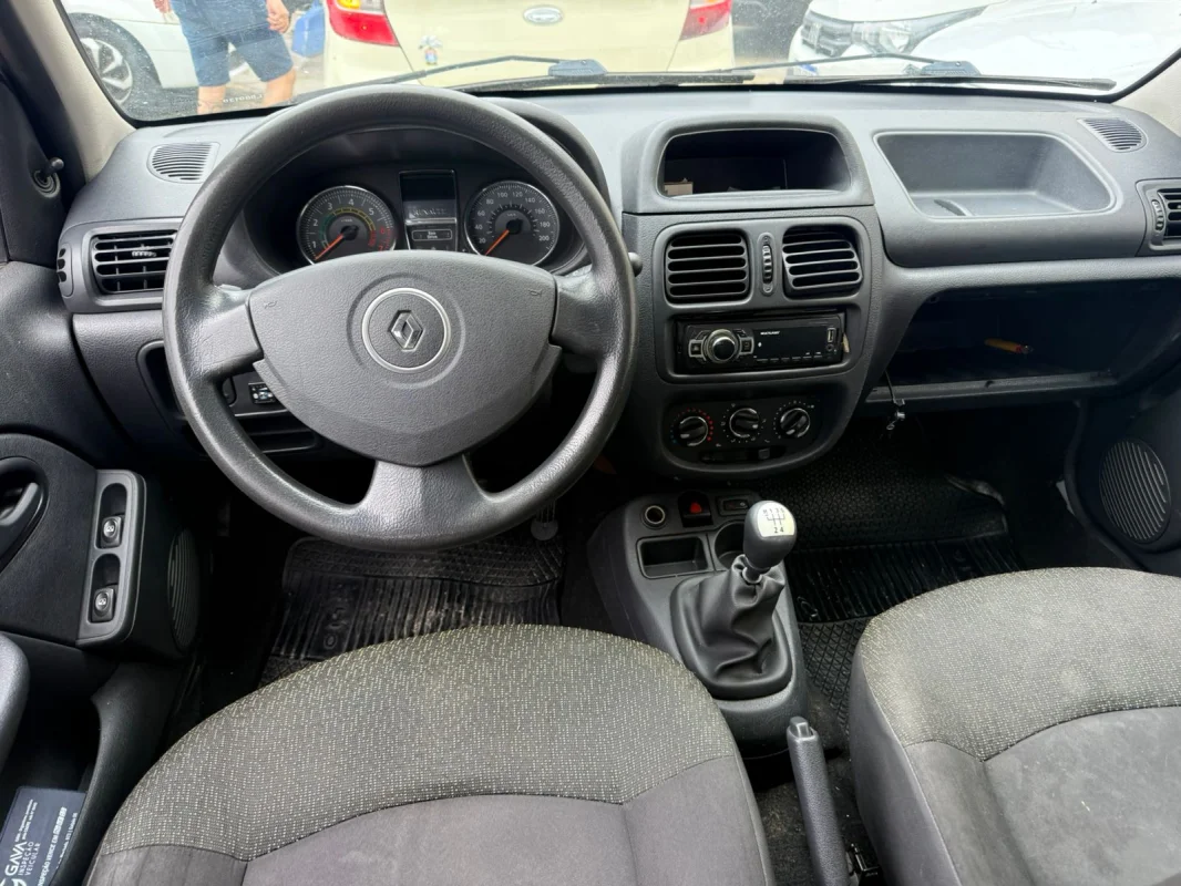 Clio Expression 1.0 Mec. Completo GNV 2014 - Imagem 7