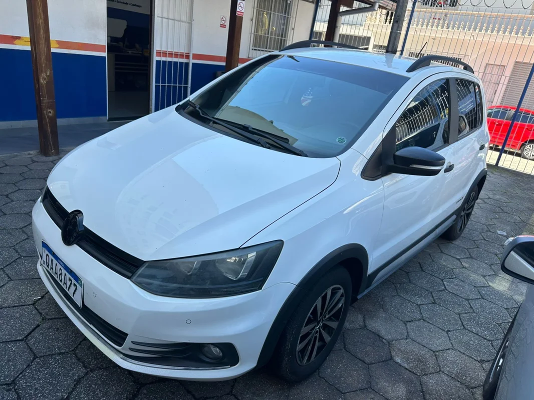 Fox TRACK 1.0 Flex 12V 5p 2016  - Imagem 4