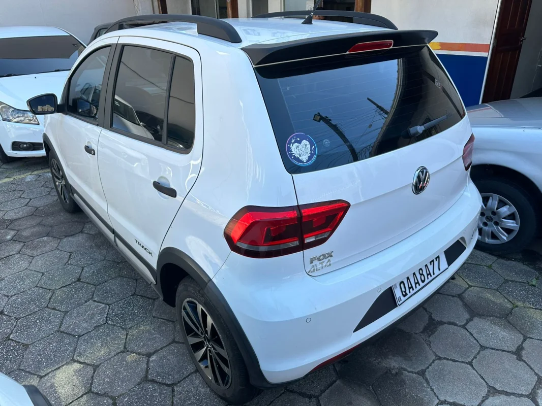 Fox TRACK 1.0 Flex 12V 5p 2016  - Imagem 5