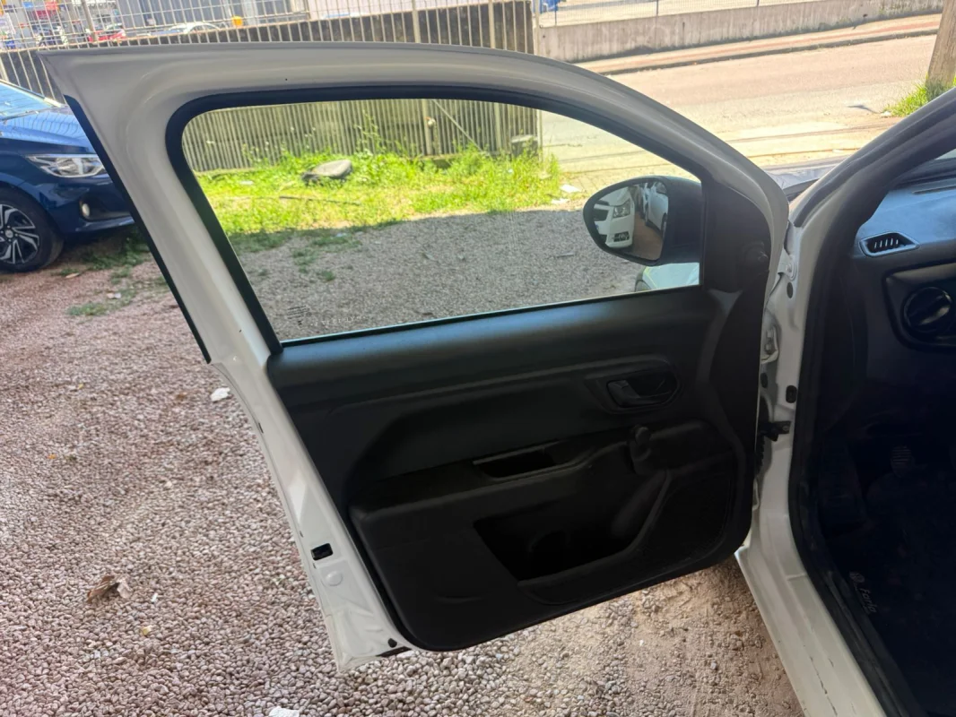 Strada Endurance 1.4 Mec. Direção Hidráulica e Ar Condicionado Flex 8V CS Plus 2023 - Imagem 11