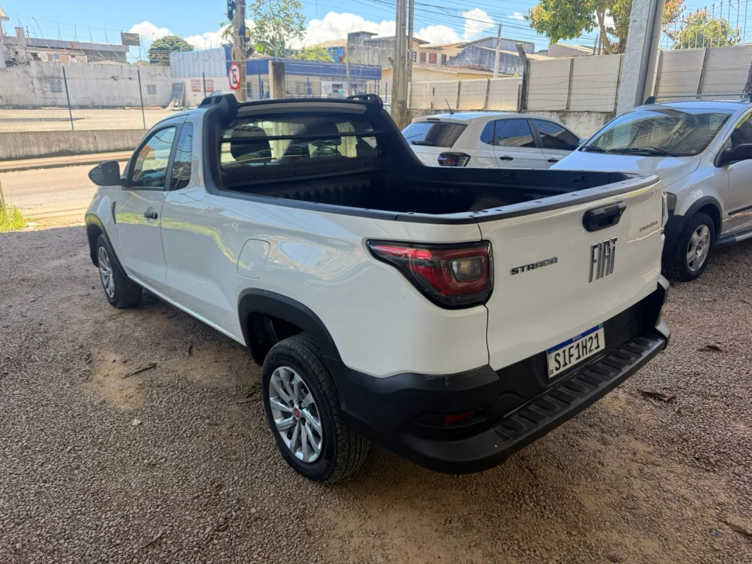 Strada Endurance 1.4 Mec. Direção Hidráulica e Ar Condicionado Flex 8V CS Plus 2023 - Imagem 3