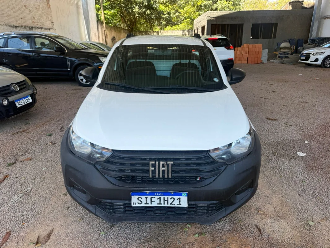 Strada Endurance 1.4 Mec. Direção Hidráulica e Ar Condicionado Flex 8V CS Plus 2023 - Imagem 2