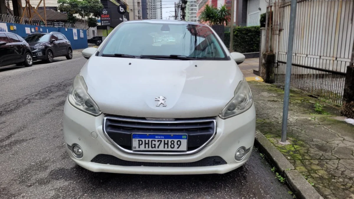 208 Griffe 1.6 Completo C/ Teto Panorâmico Automático 2016 - Imagem 2