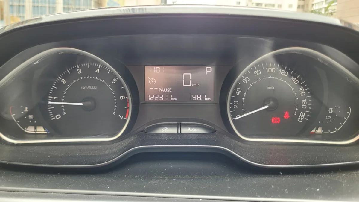 208 Griffe 1.6 Completo C/ Teto Panorâmico Automático 2016 - Imagem 11