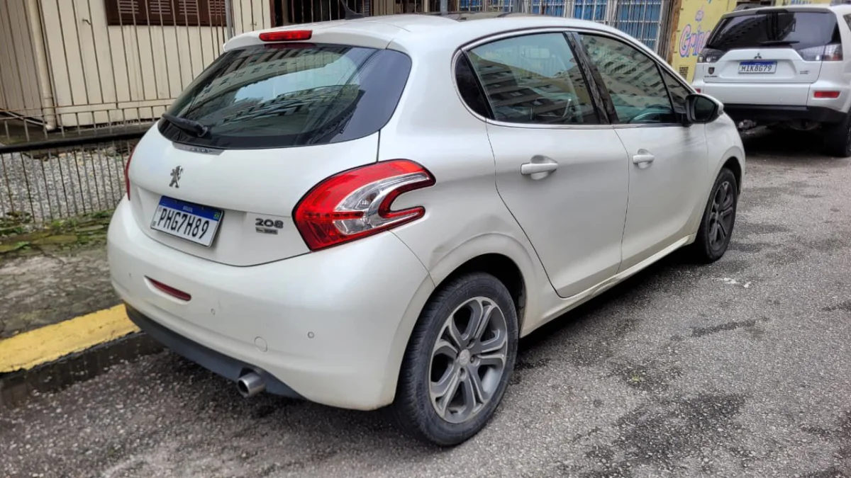 208 Griffe 1.6 Completo C/ Teto Panorâmico Automático 2016 - Imagem 3