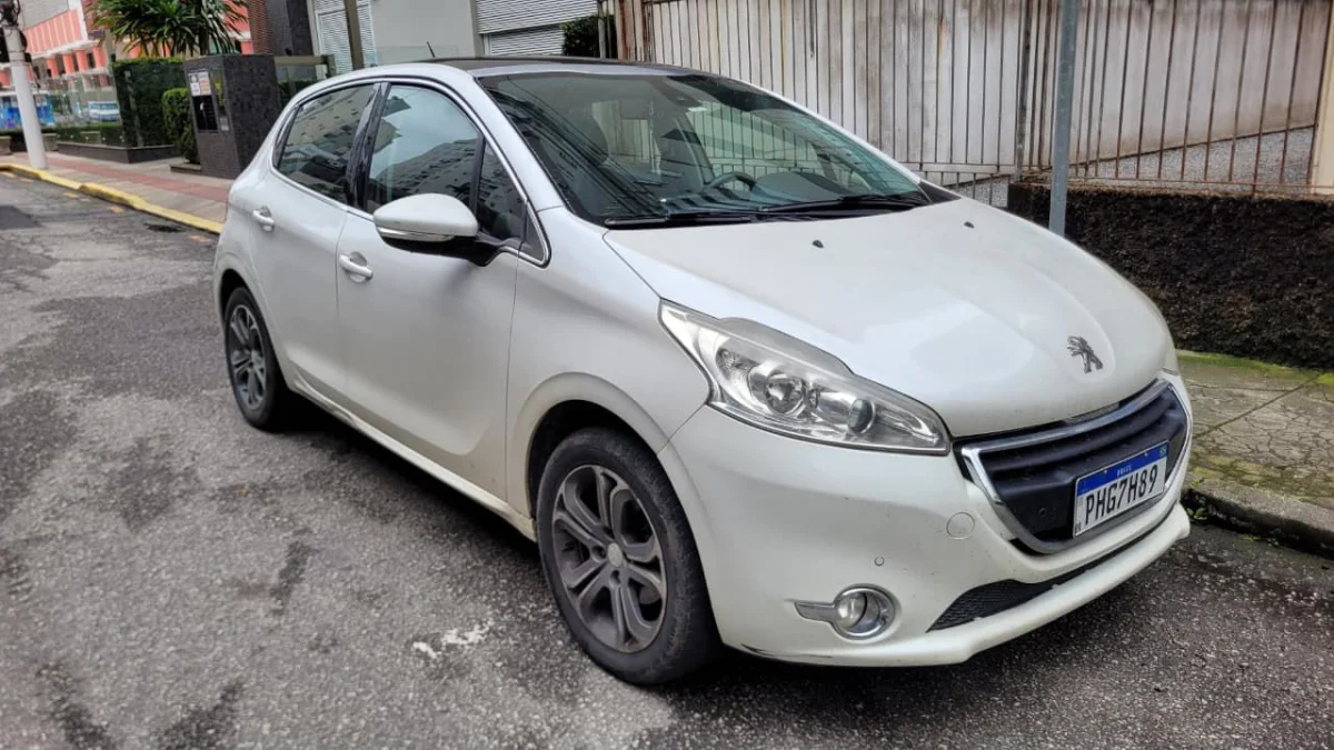 208 Griffe 1.6 Completo C/ Teto Panorâmico Automático 2016 - Imagem 1