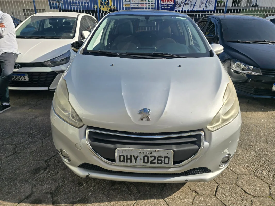 208 Allure 1.6 Aut. com teto panorâmico 2016 - Imagem 2