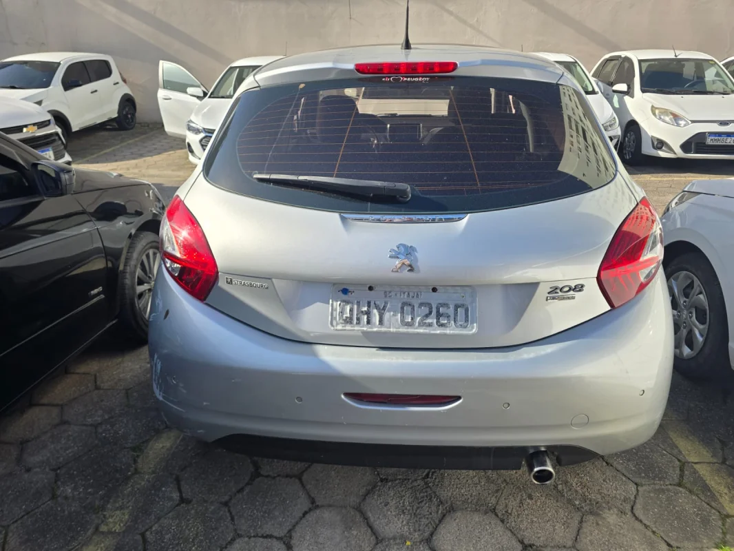 208 Allure 1.6 Aut. com teto panorâmico 2016 - Imagem 6