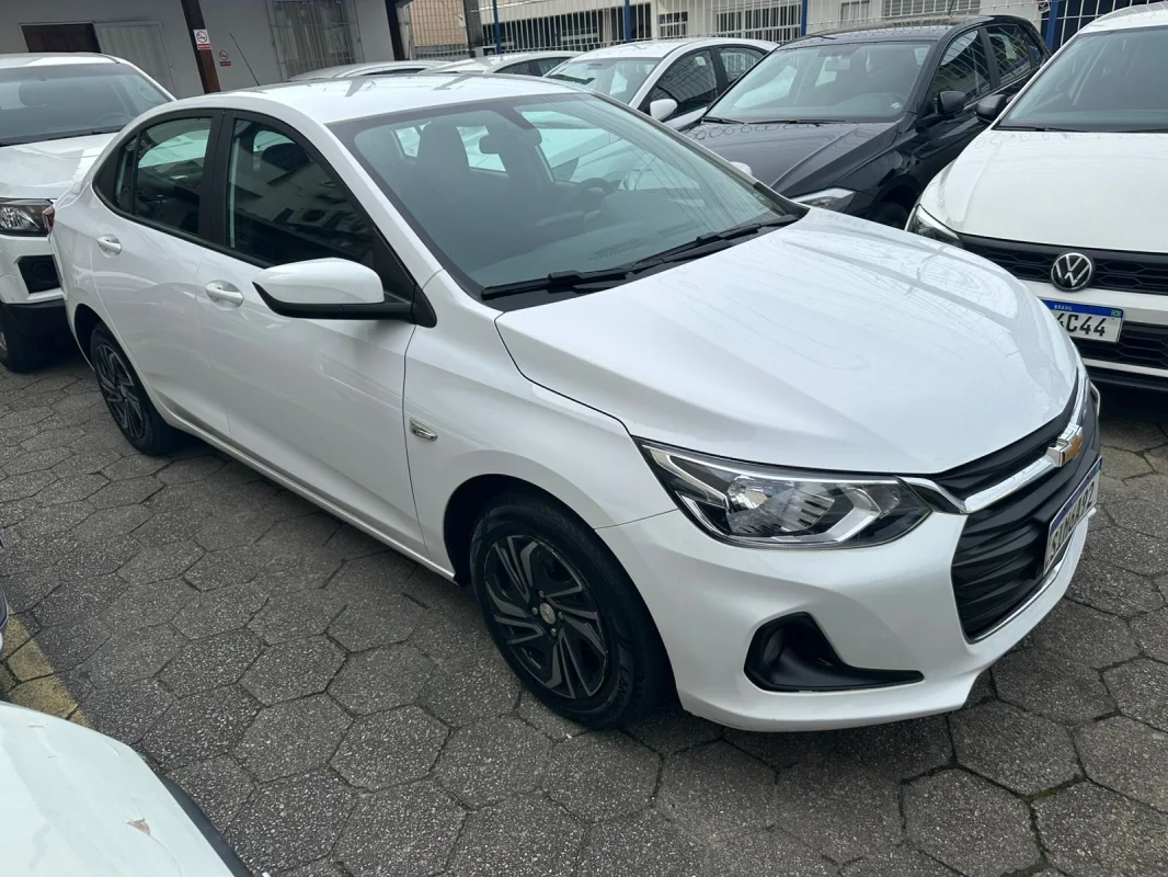 ONIX SEDAN Plus LT 1.0 12V Flex 4p Mec. 2024