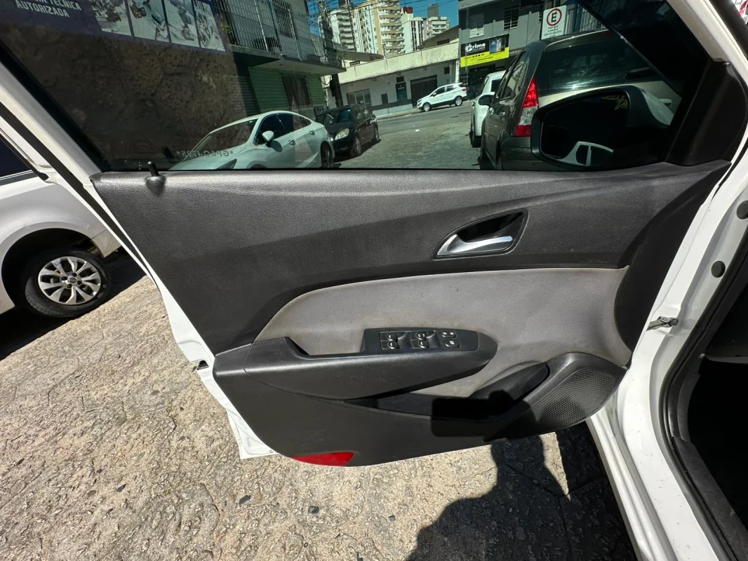 HB20S Premium 1.6 Flex 16V Automatico GNV 4p 2016 - Imagem 17