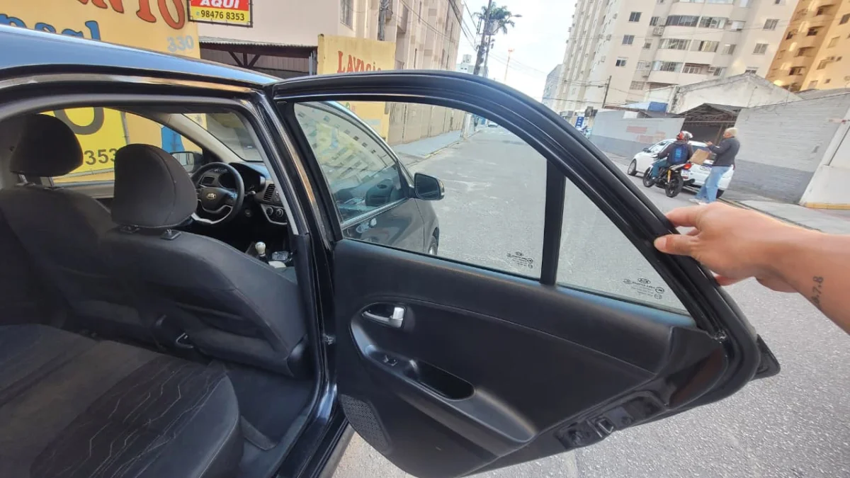 Picanto EX 1.1 Completo Manual 2013 - Imagem 11