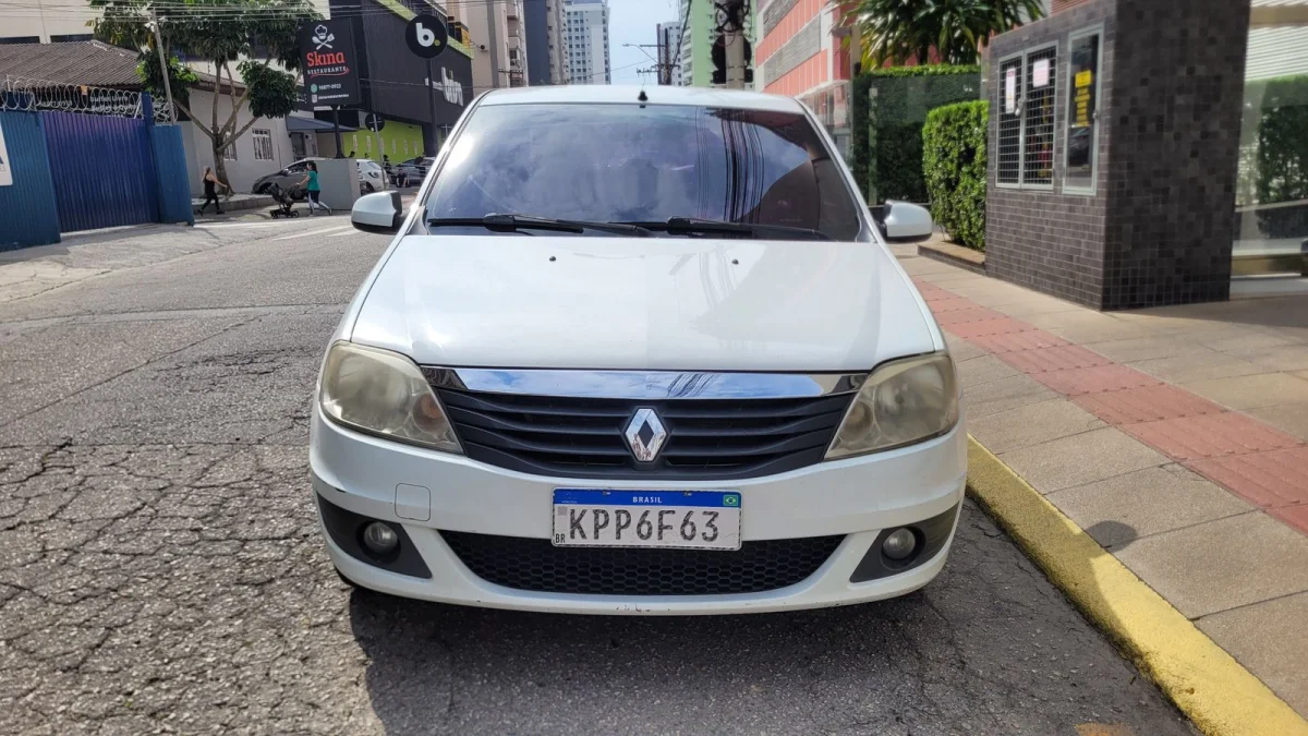 Logan Expression 1.6 Completo Automático GNV 2013 - Imagem 2