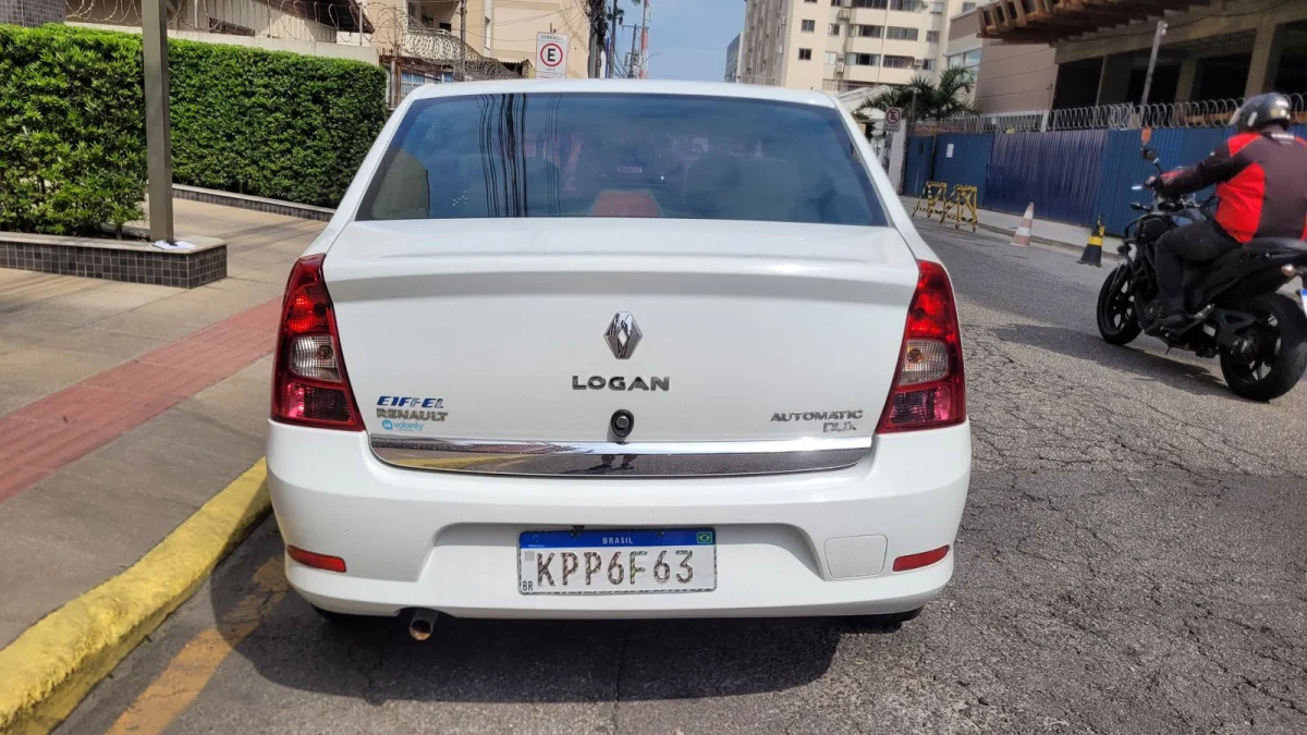 Logan Expression 1.6 Completo Automático GNV 2013 - Imagem 6