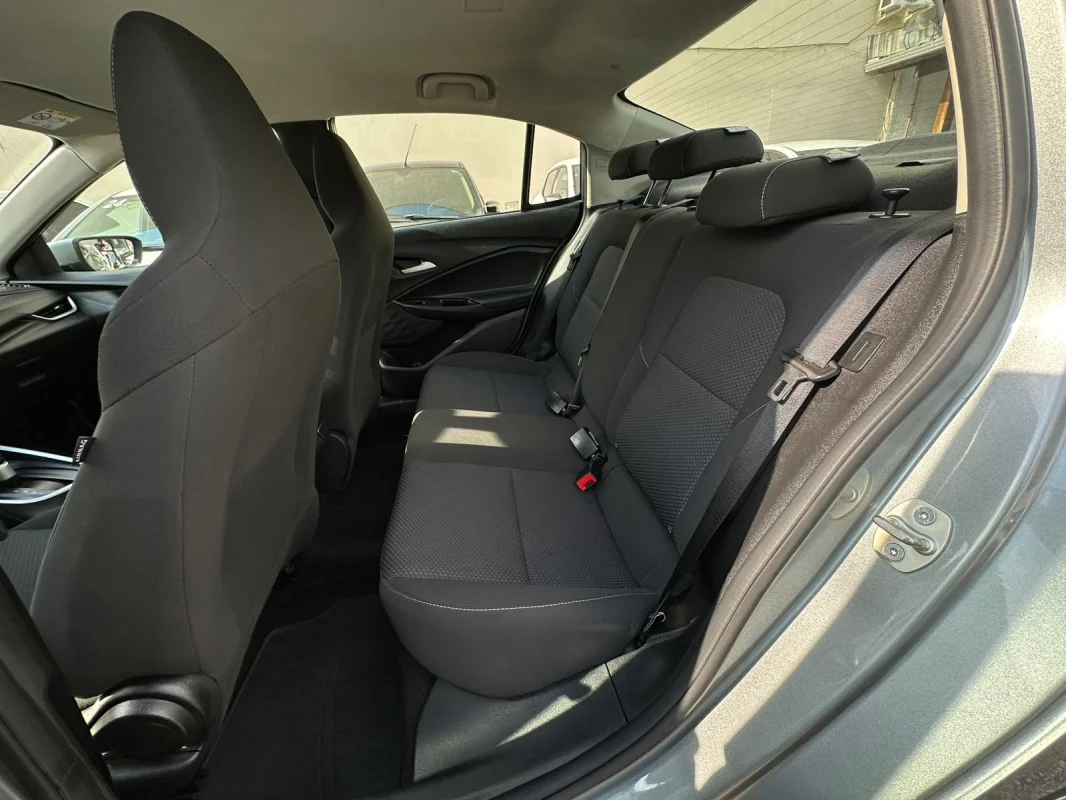 ONIX SEDAN Plus LTZ 1.0 12V TURBO 2024 - Imagem 8