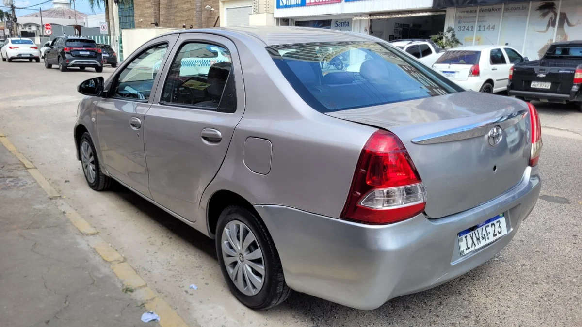 Etios X 1.5 Mec. Completo GNV 2018  - Imagem 5