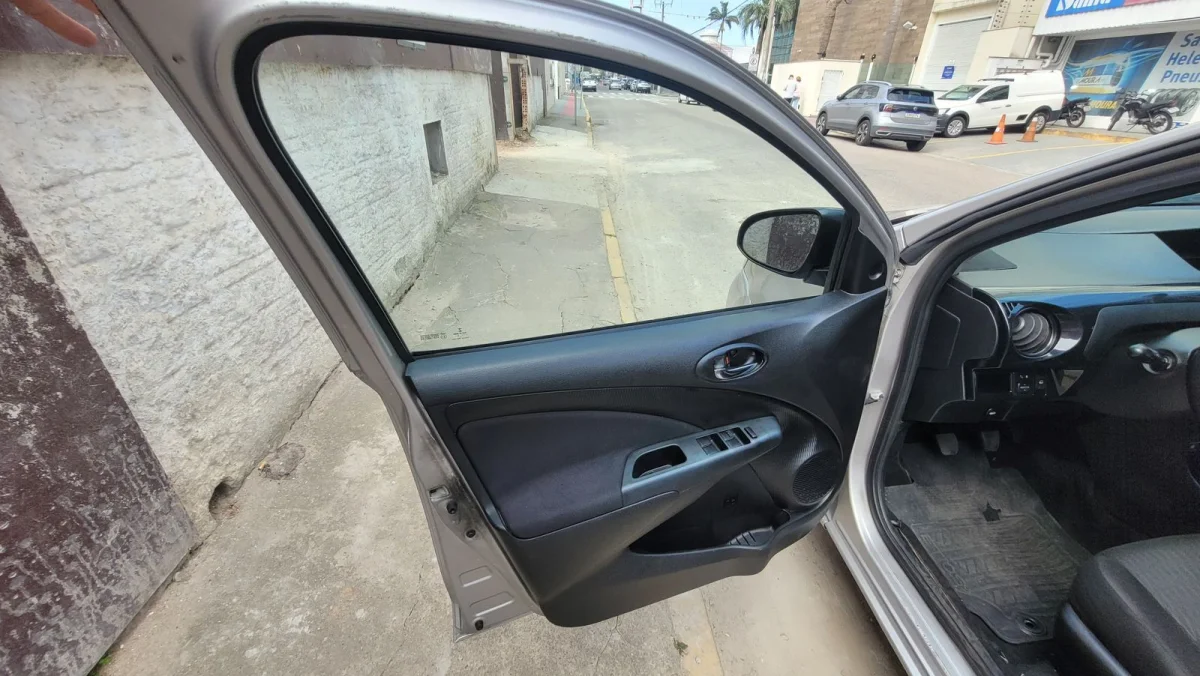 Etios X 1.5 Mec. Completo GNV 2018  - Imagem 12