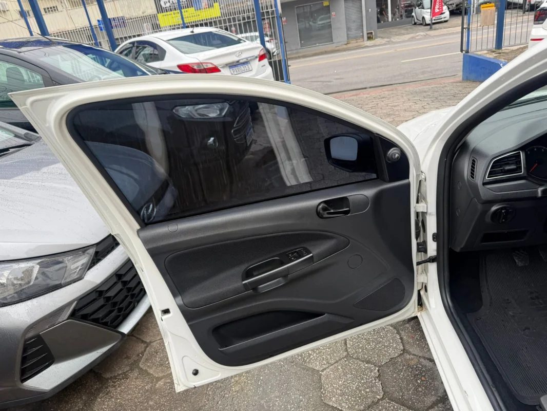 Voyage 1.0 Mec. Completo 2023 - Imagem 15