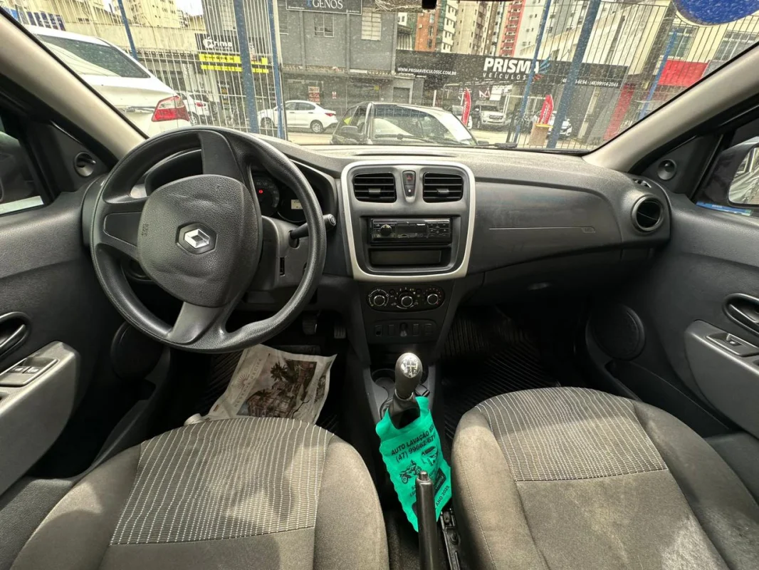 LOGAN Authentique Flex 1.0 12V 4p 2018 - Imagem 7