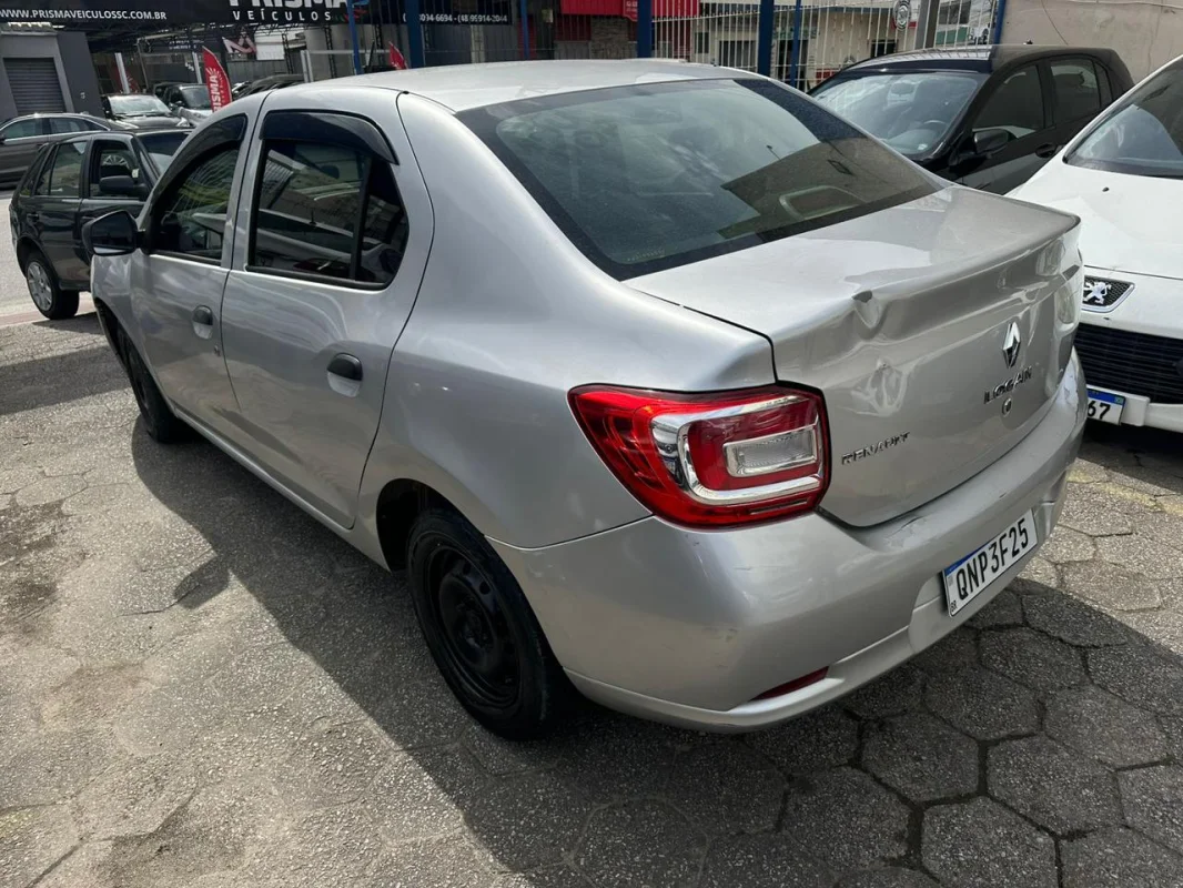 LOGAN Authentique Flex 1.0 12V 4p 2018 - Imagem 3