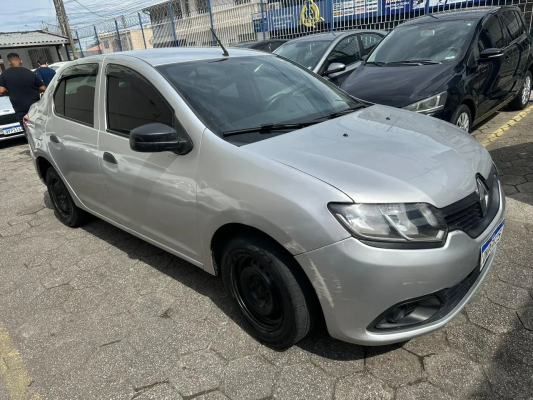 LOGAN Authentique Flex 1.0 12V 4p 2018