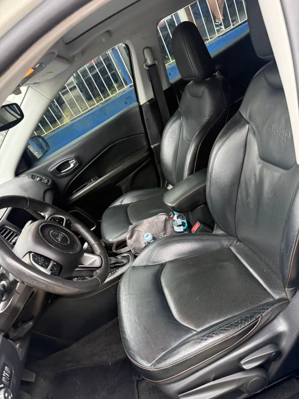 Compass Longitude 2.0 Aut. 4x4 Diesel Com Teto 2017 - Imagem 9