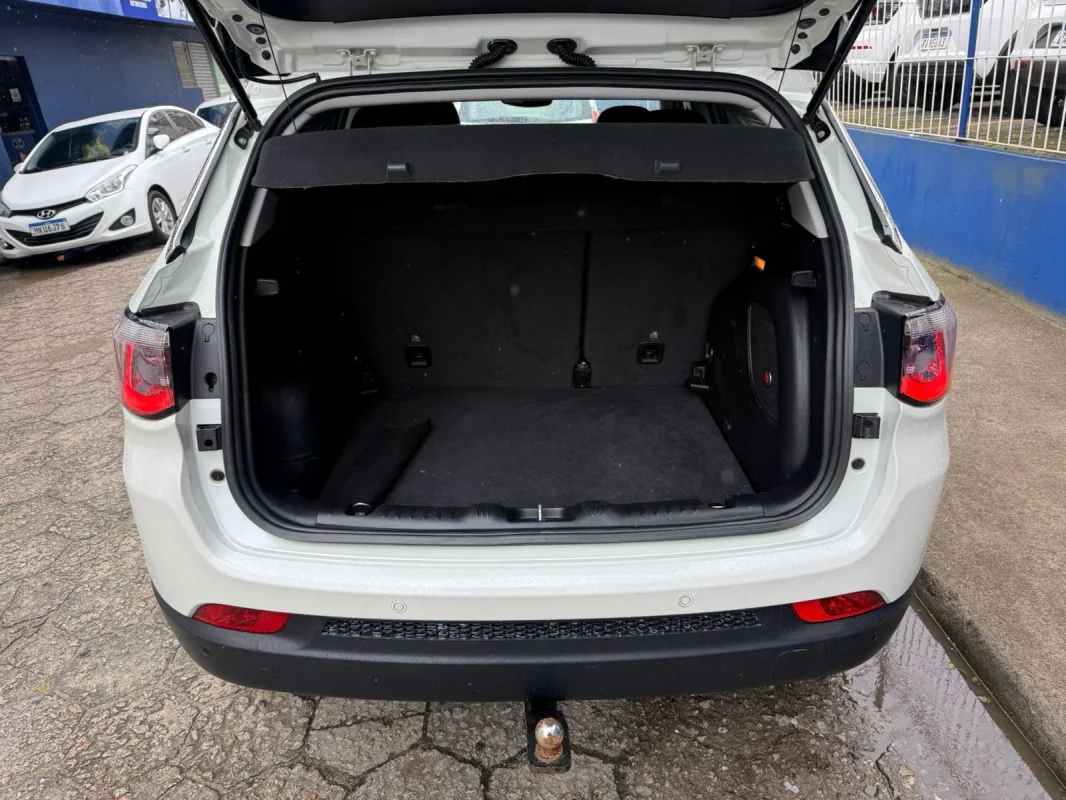 Compass Longitude 2.0 Aut. 4x4 Diesel Com Teto 2017 - Imagem 11