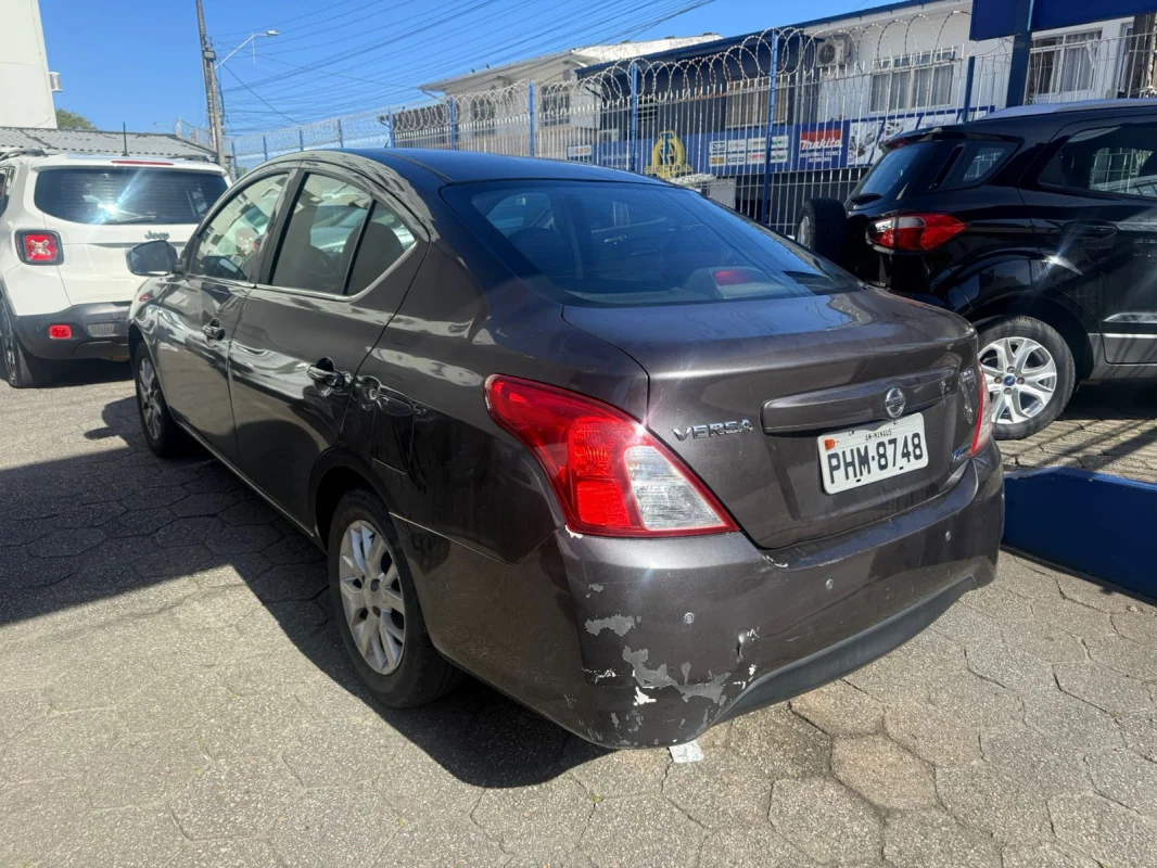 Versa SV 1.6 Aut. 2017 - Imagem 6