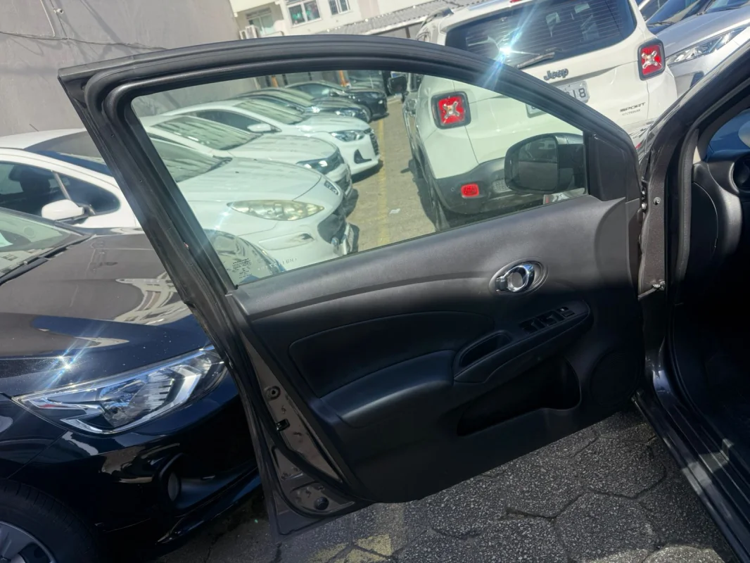 Versa SV 1.6 Aut. 2017 - Imagem 16