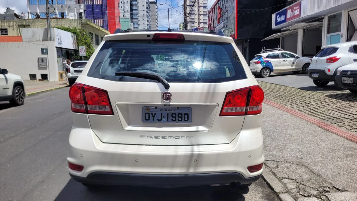 Freemont PRECISION 2.4 Completa Automática 7 Lugares 2014 - Imagem 6