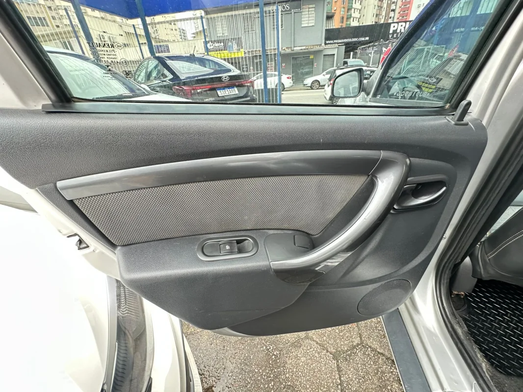 DUSTER Dynamique 2.0 Hi-Flex 2014 - Imagem 12