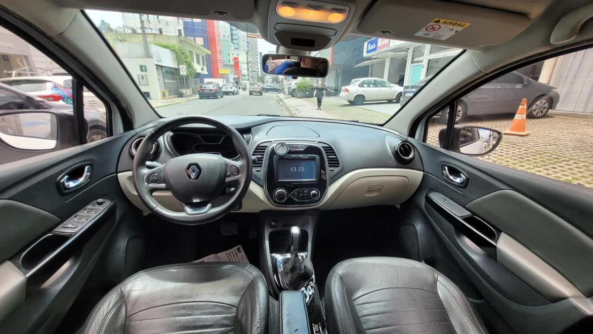 Captur Intense 1.6 Completa AUTOMÁTICA 2018 - Imagem 7