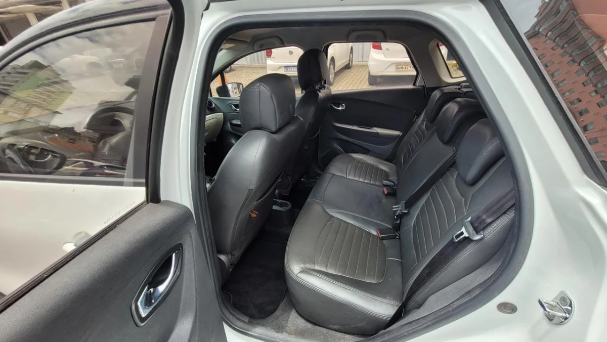 Captur Intense 1.6 Completa AUTOMÁTICA 2018 - Imagem 10