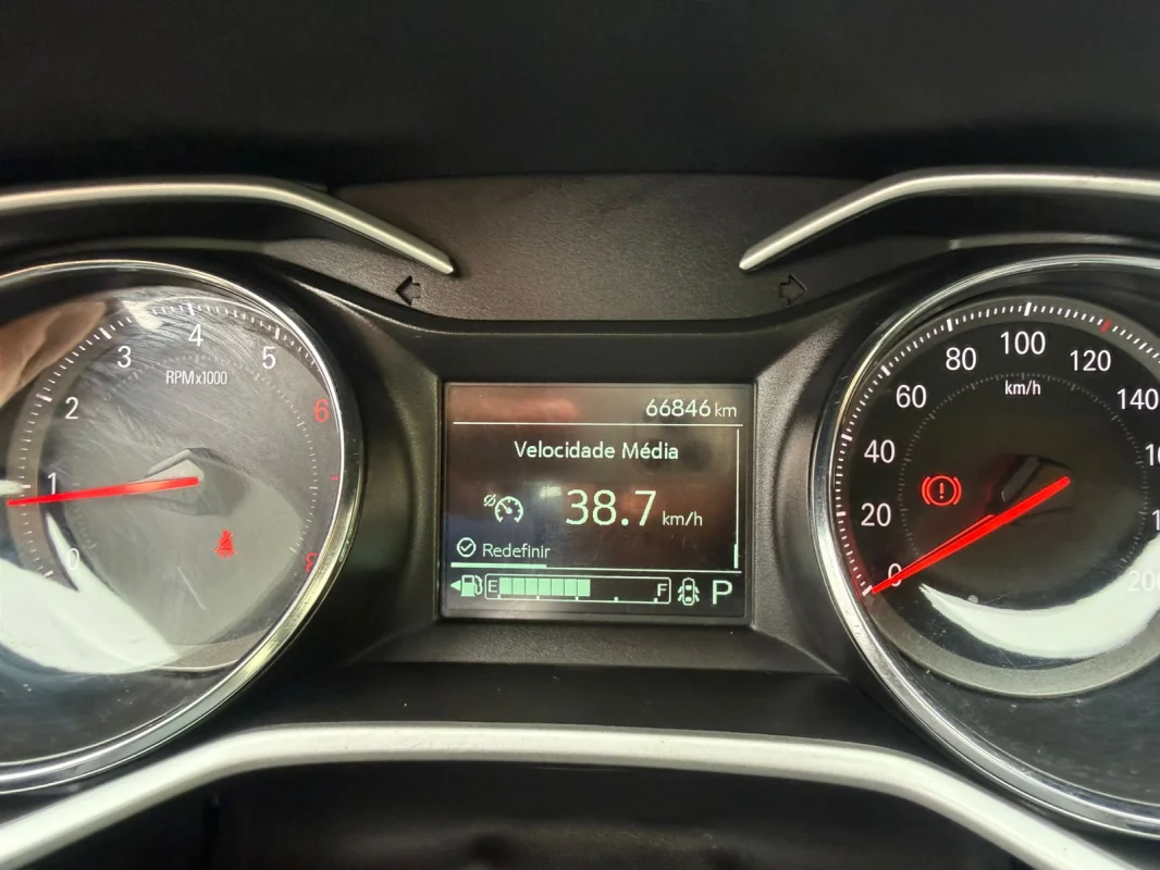 ONIX SEDAN Plus LTZ 1.0 12V TURBO Automático 2024 - Imagem 16