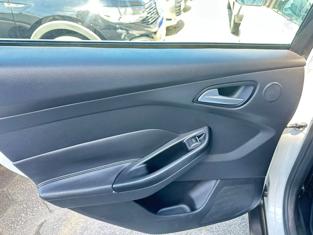 Focus TITANIUM Plus 2.0 Flex 5p AUTOMÁTICO 2016 - Imagem 12