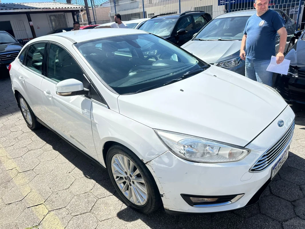 Focus TITANIUM Plus 2.0 Flex 5p AUTOMÁTICO 2016