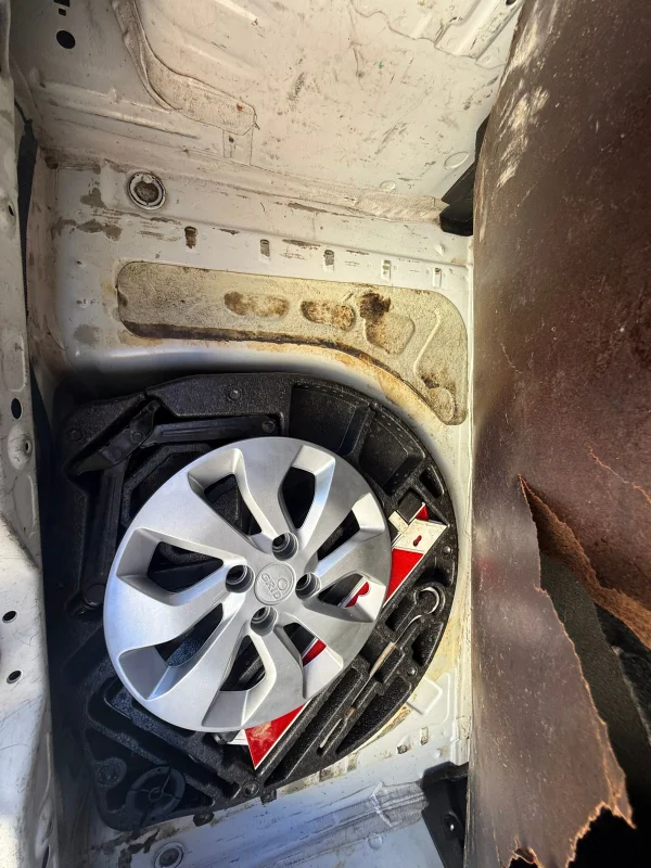 Onix Hatch Joy 1.0 Mec. Completo 2020 - Imagem 13