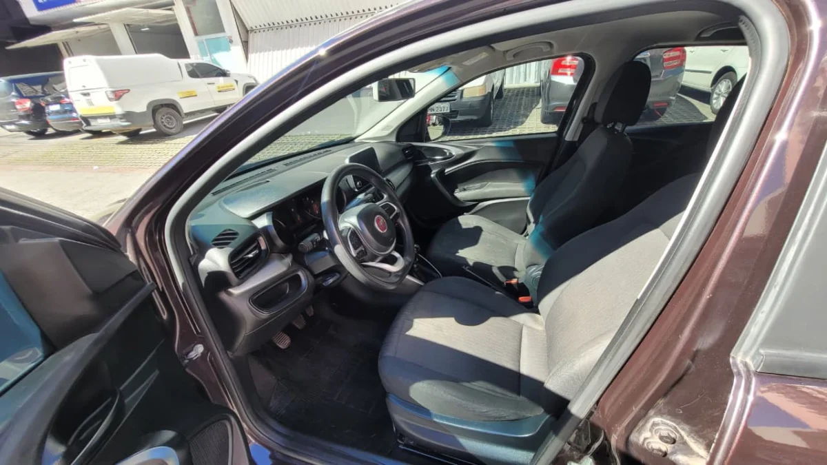 Cronos 1.3 Drive completo GNV 2019 - Imagem 7