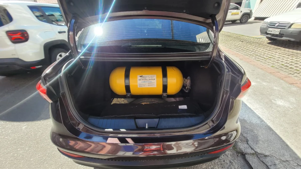 Cronos 1.3 Drive completo GNV 2019 - Imagem 14