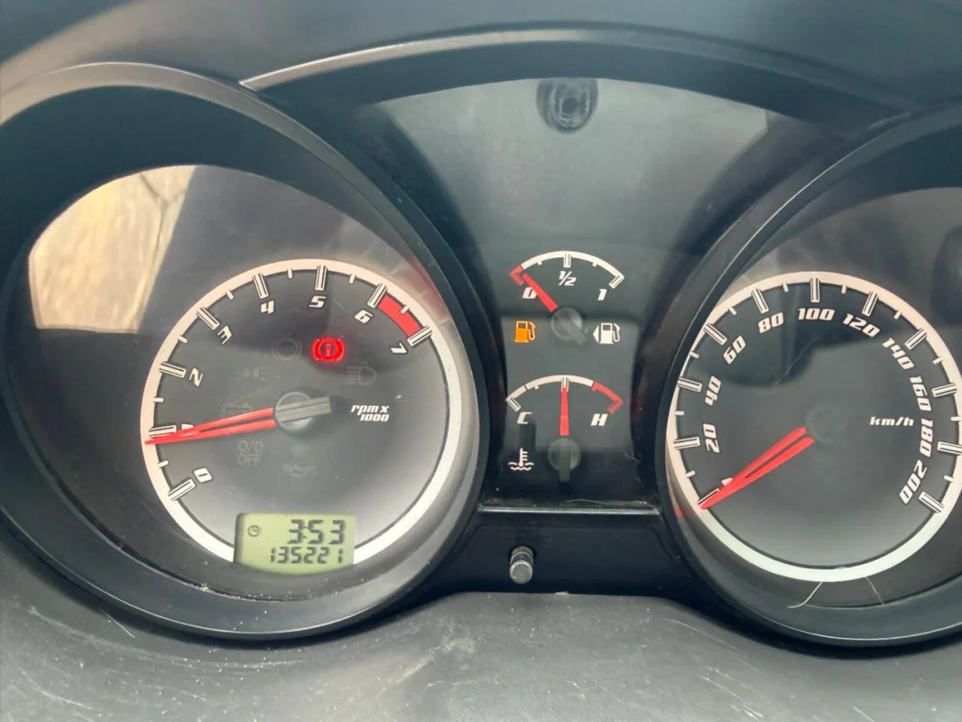 Fiesta 1.0 Mec. Completo 2013 - Imagem 10