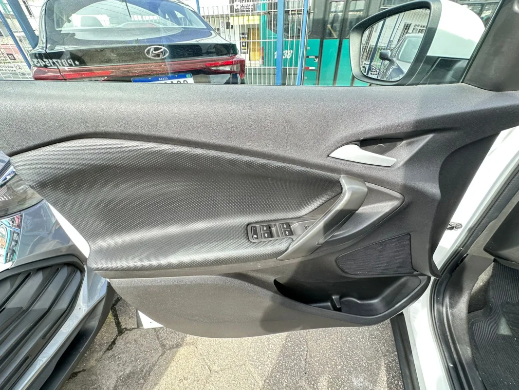 TRACKER 1.0 Turbo 12V Flex Automática 2023 - Imagem 12