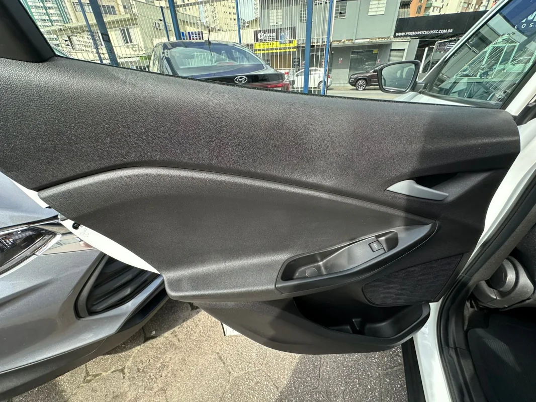 TRACKER 1.0 Turbo 12V Flex Automática 2023 - Imagem 15