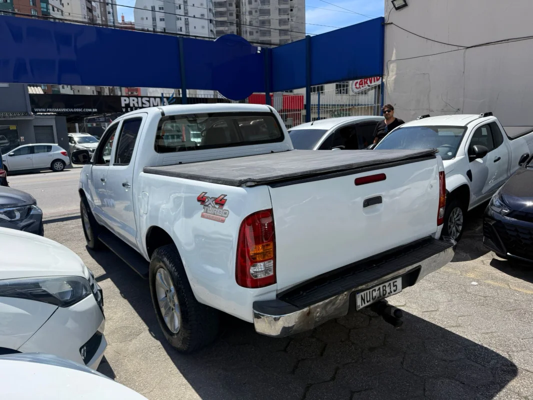 Hilux CD 4x4 2.5 Mec. Turbo Diesel 2011 - Imagem 3