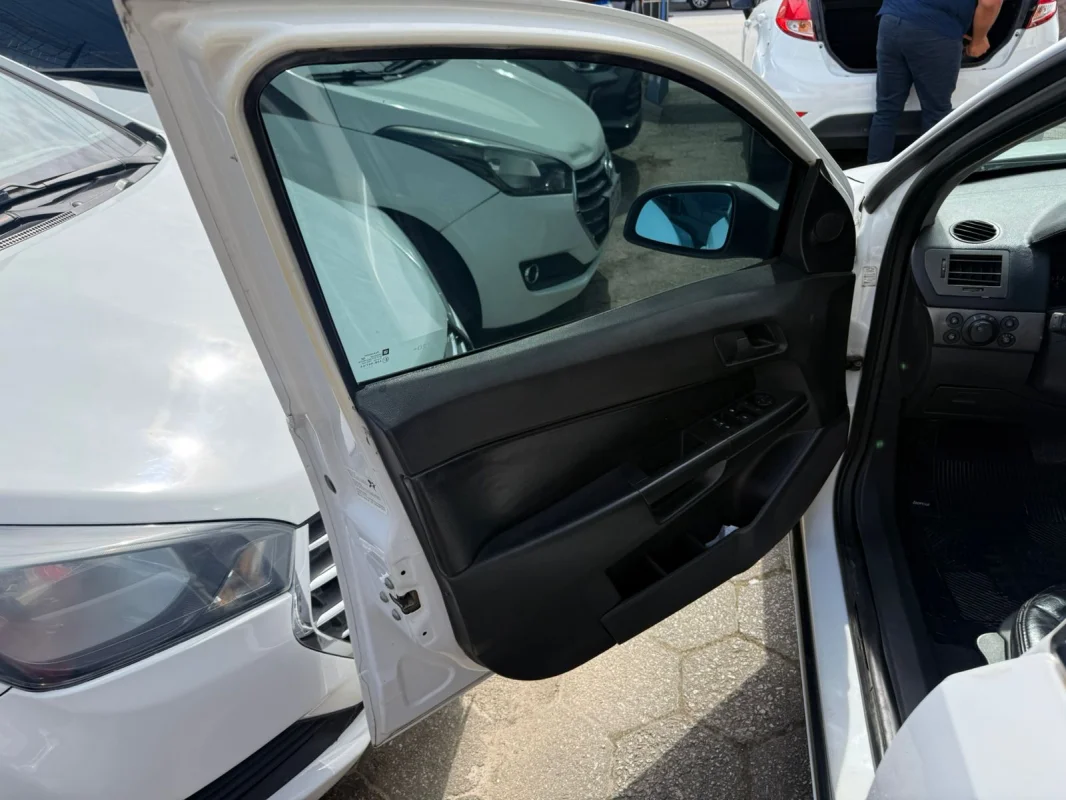 Vectra SD Expression 2.0 Aut. 2008 - Imagem 14