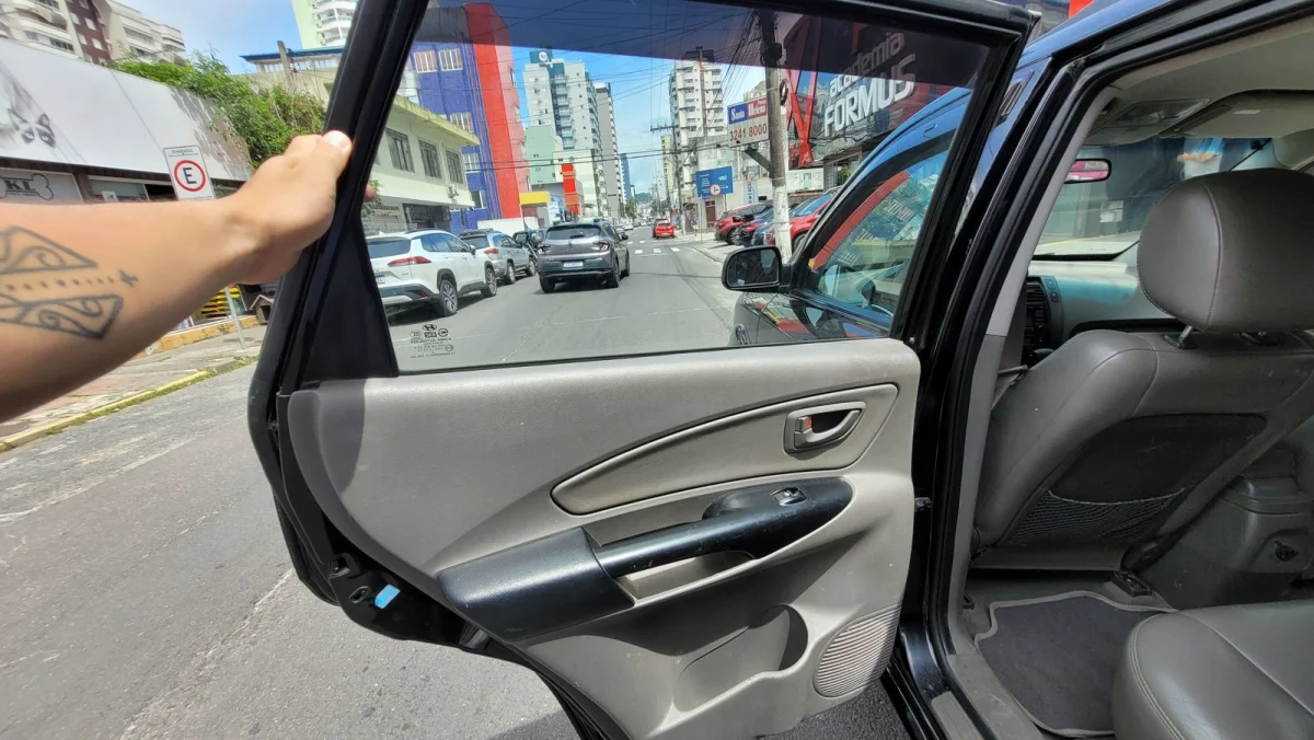 Tucson 2.0 Completa AUTOMÁTICA 2012 - Imagem 14